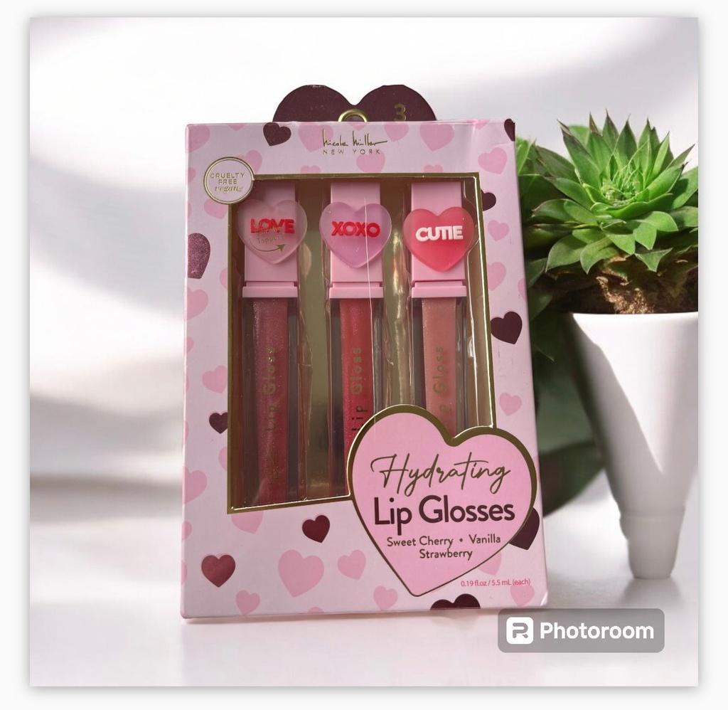 Labiales Lip glosses Nicole Hiller New york